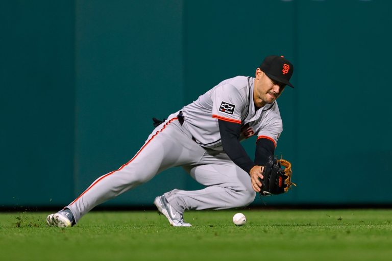 SF Giants finally crack 4 runs, lose anyway as Logan Webb is roughed up by Phillies